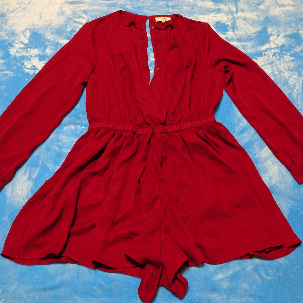 ❤️ Burgundy Long Sleeve V-Neck Romper ❤️